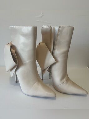 NWT Fashion Nova High Heel Bow Ankle Boots - 7